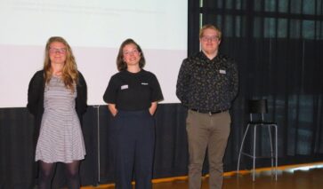Genomineerden voor Scriptieprijs 2025 voor brandveiligheid. Links collega Carmen Guchelaar