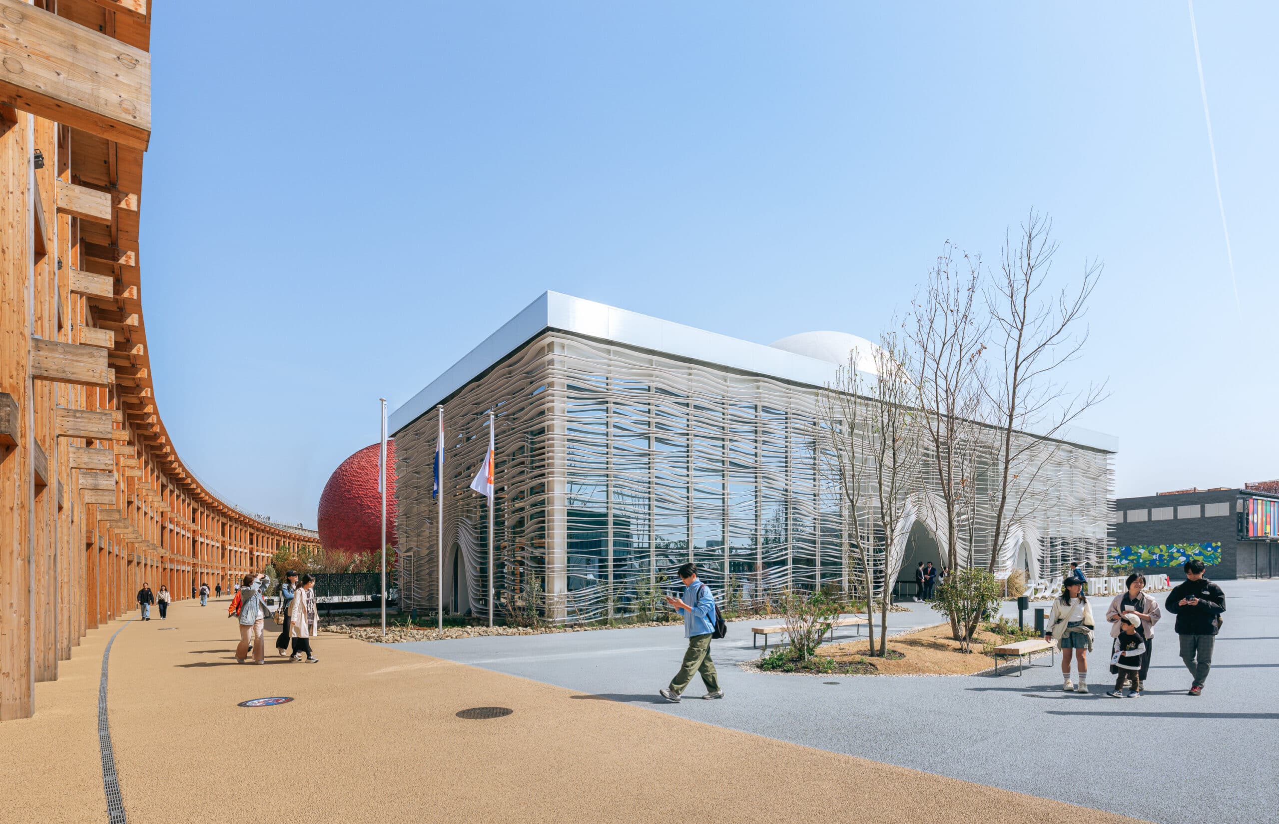 Nederlands Paviljoen aan de houten ring op Expo 2025 in Osaka