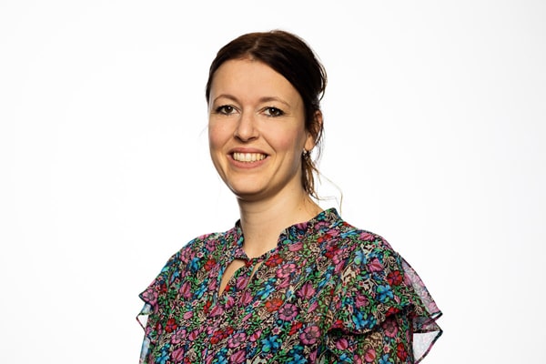 Léonie van Dam, communicatieadviseur bij DGMR Software